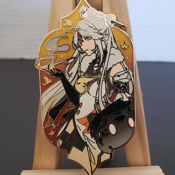 Ningguang Malingmouse Long Enamel Pin - Picture 1 of 2